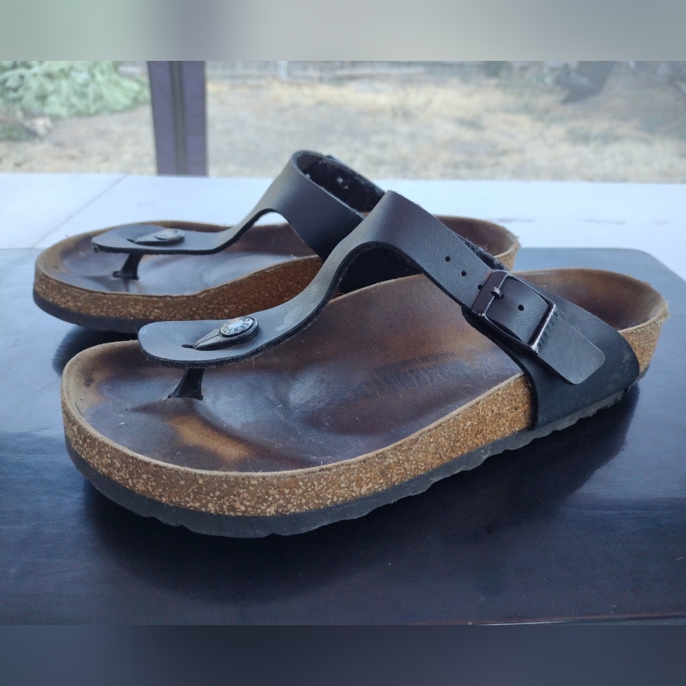 BIRKENSTOCK Gizeh Women's Size 38 (US 7 - 7.5) Black Thong. Regular Width